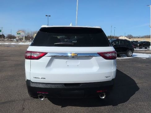 Used 2021 Chevrolet Traverse LS w/ LPO, Floor Liner Package FWD image 5