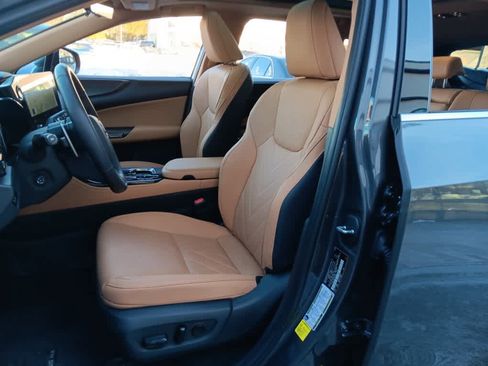 Used 2023 Lexus NX 350 AWD w/ Vision Package image 10