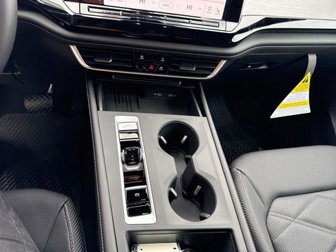 New 2026 Volkswagen Atlas Cross Sport SE image 12