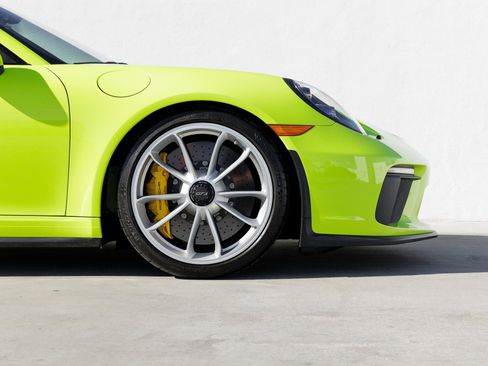 Certified 2018 Porsche 911 GT3 image 11