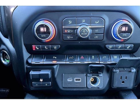 Used 2022 Chevrolet Silverado 1500 High Country image 30