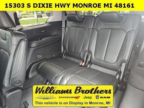 Used 2024 Jeep Grand Cherokee L Limited image 25