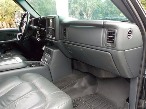 Used 2002 Chevrolet Silverado 3500 LT w/ Off-Road Skid Plate Pkg image 4