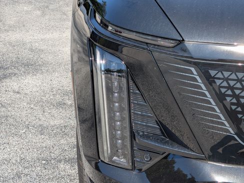 New 2027 Cadillac Vistiq Sport AWD/4WD image 10