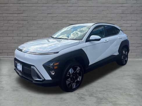 Used 2025 Hyundai Kona SEL AWD/4WD image 3