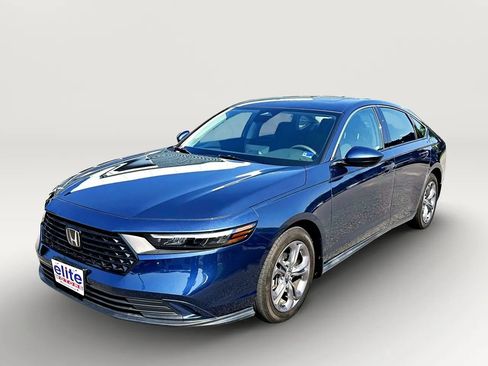 Used 2024 Honda Accord EX image 3