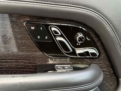 Used 2018 Land Rover Range Rover Long Wheelbase Autobiography image 22