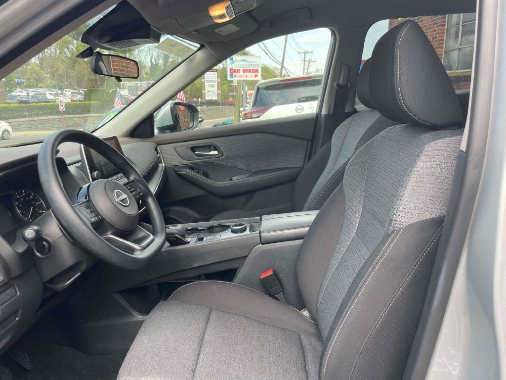 Used 2023 Nissan Rogue SV AWD/4WD image 15
