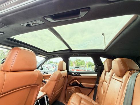 Used 2016 Porsche Cayenne GTS AWD/4WD image 31