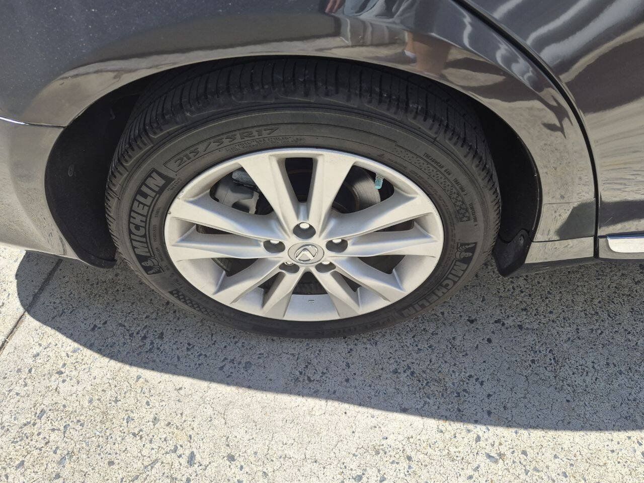 Used 2010 Lexus ES 350 w/ Preferred Accessory Package FWD image 7