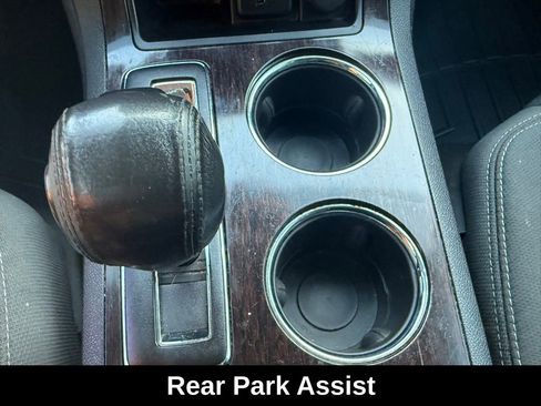 Used 2017 Chevrolet Traverse LT w/ Style and Technology Package image 16