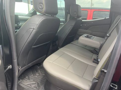 Used 2025 Chevrolet Colorado ZR2 w/ ZR2 Bison Edition AWD/4WD image 6