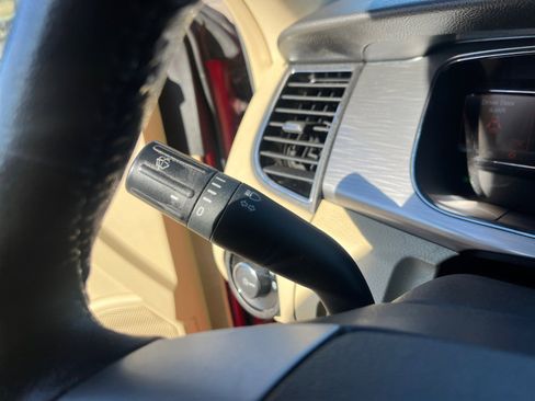 Used 2017 Ford Taurus SEL w/ Equipment Group 201A image 11