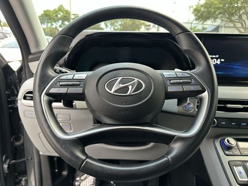Used 2024 Hyundai Palisade SEL FWD image 11