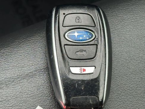 Used 2020 Subaru Crosstrek 2.0i Limited w/ Moonroof Package w/Navigation AWD/4WD image 34
