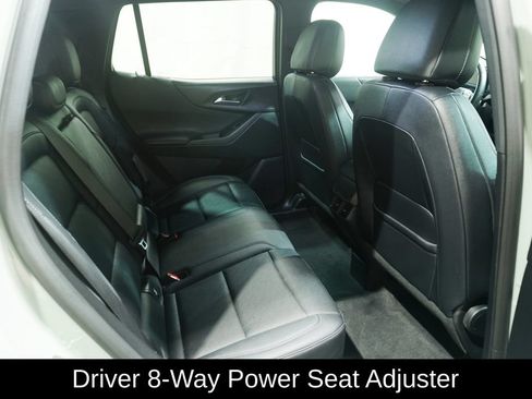 Used 2025 Chevrolet Equinox LT w/ Convenience Package II FWD image 17