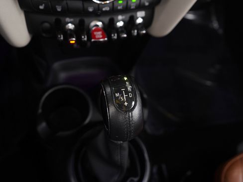 Used 2018 MINI Cooper S image 19