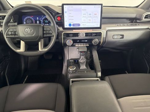 Used 2025 Toyota Tacoma TRD Off-Road image 22