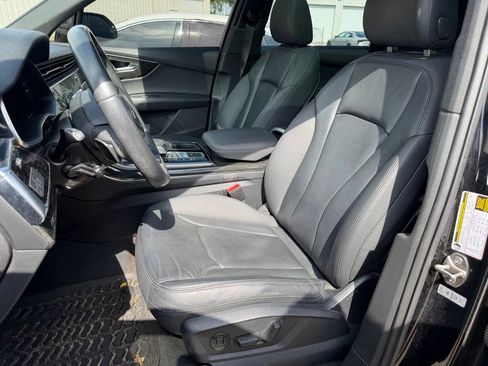 Used 2020 Audi Q7 2.0T Premium w/ Convenience Package AWD/4WD image 11