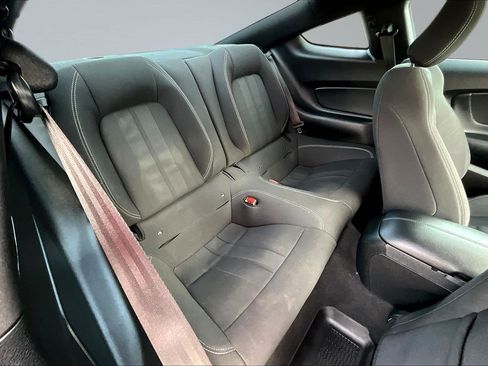 Used 2022 Ford Mustang Coupe RWD image 25