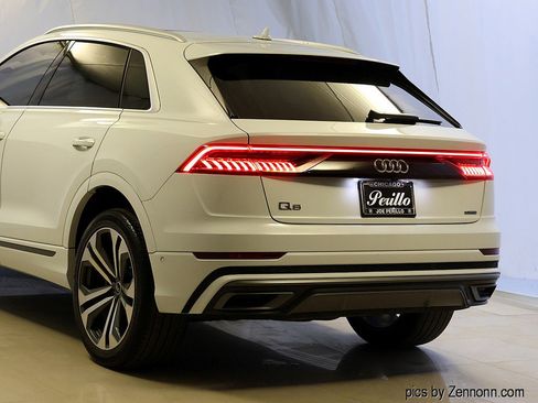 Used 2022 Audi Q8 Premium Plus image 8