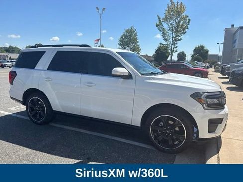 Used 2022 Ford Expedition Limited AWD/4WD image 5