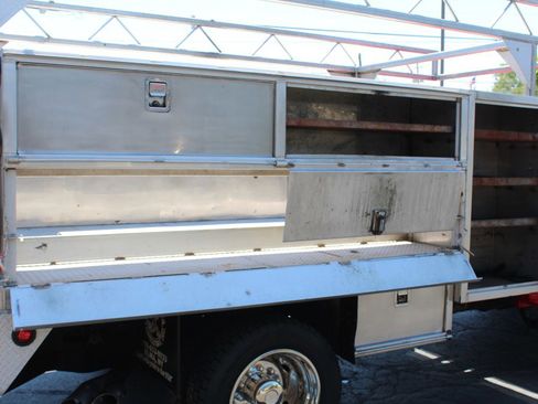 Used 2017 Ford F550 4x4 Regular Cab Super Duty image 37