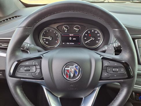 Used 2023 Buick Enclave Essence image 13
