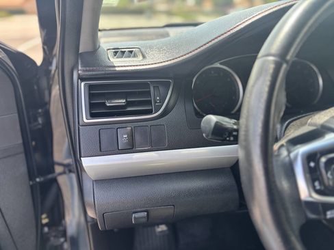 Used 2016 Toyota Camry SE image 13