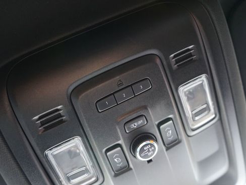 Used 2021 Chevrolet Tahoe RST w/ Luxury Package image 25