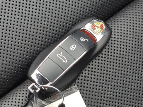 Used 2017 Porsche 911 Turbo image 43