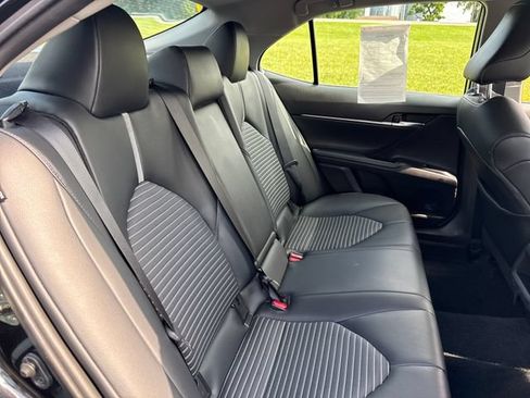 Used 2020 Toyota Camry SE AWD/4WD image 14