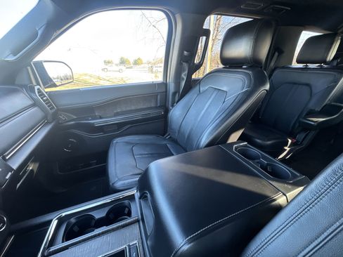 Used 2019 Ford Expedition Limited w/ Equipment Group 301A image 21