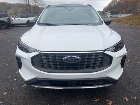 New 2026 Ford Escape Active w/ Active Premium Tech Pack image 11