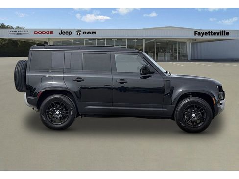 Used 2025 Land Rover Defender 110 S AWD/4WD image 2