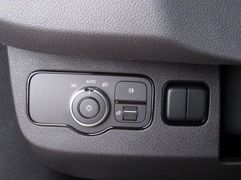 Used 2022 Mercedes-Benz Sprinter 2500 image 35
