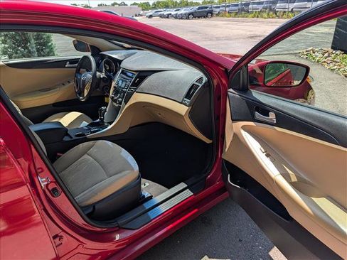 Used 2013 Hyundai Sonata GLS FWD image 11