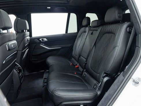 Certified 2025 BMW X7 M60i image 25