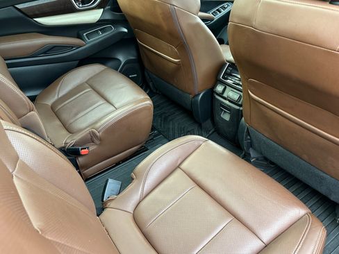 Used 2020 Subaru Ascent Touring w/ Popular Package #2A image 18