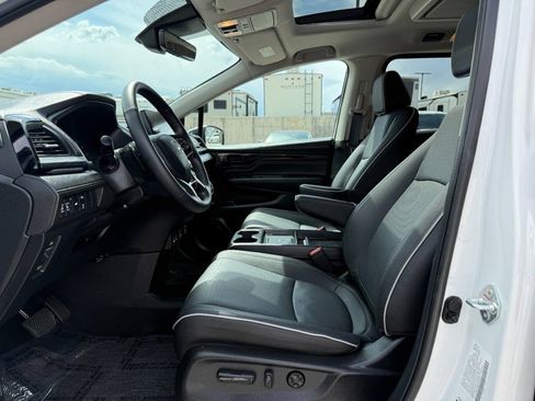 Used 2026 Honda Odyssey Elite image 17