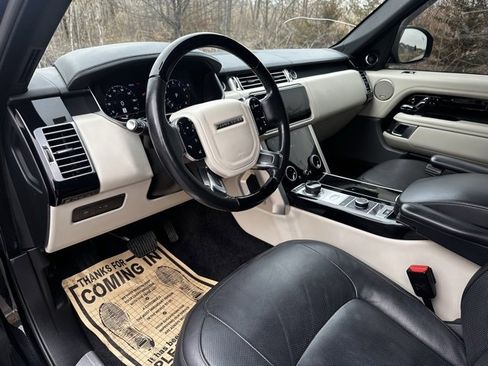 Used 2020 Land Rover Range Rover HSE image 12