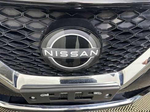 Used 2023 Nissan Maxima SV w/ Floor Mat Group image 9