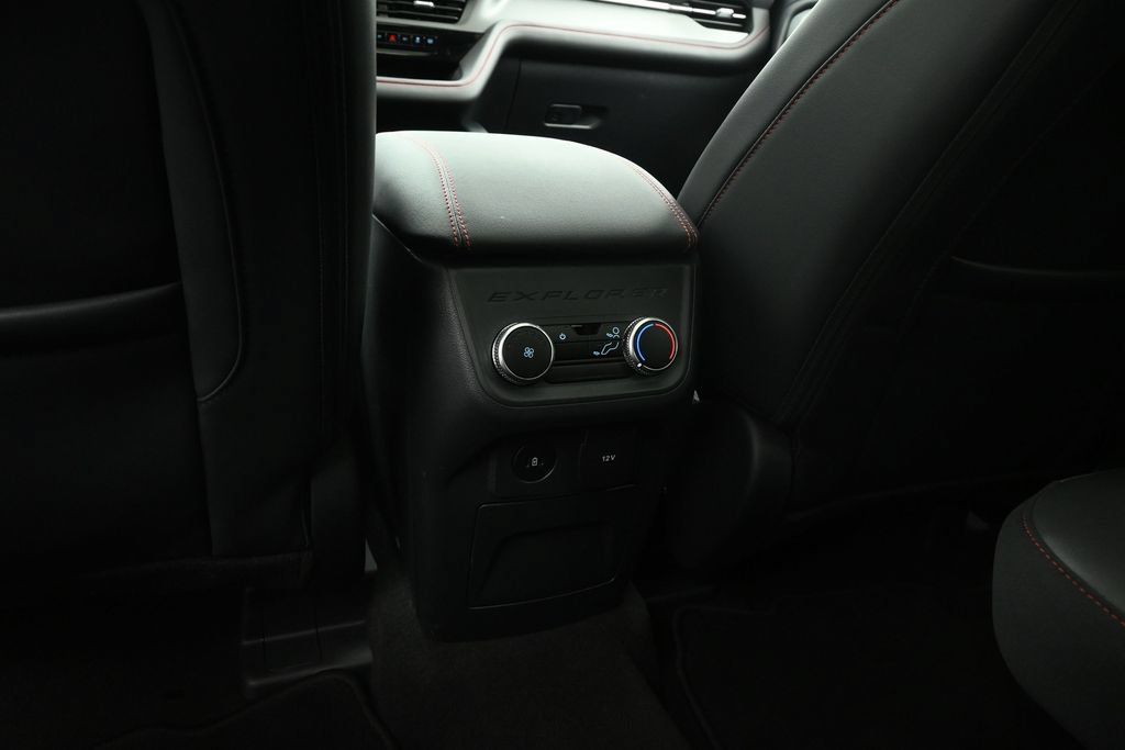 Certified 2026 Ford Explorer ST-Line AWD/4WD image 19