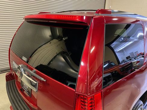 Used 2009 Cadillac Escalade AWD image 22