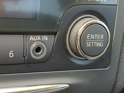 Used 2014 Nissan Rogue S w/ Convenience Package image 29