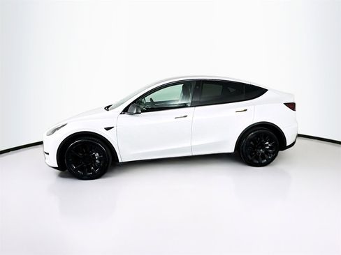 Used 2023 Tesla Model Y Long Range image 4