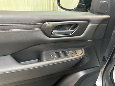 Certified 2025 Nissan Armada SV AWD/4WD image 27