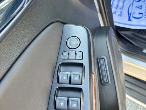 Used 2019 Chevrolet Tahoe Premier image 17