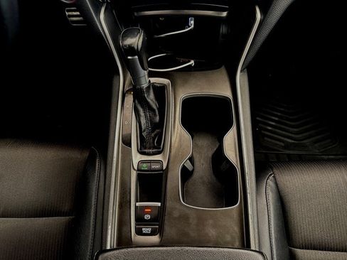 Used 2018 Honda Accord Sport image 24