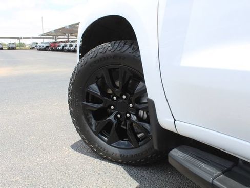 Used 2021 Chevrolet Silverado 1500 Custom RWD image 11